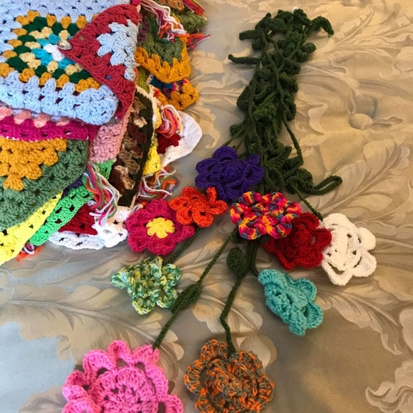 FARMHOUSE HANDMADE GRANNY SQUARE QUEEN BLANKET - Picture 6 of 8